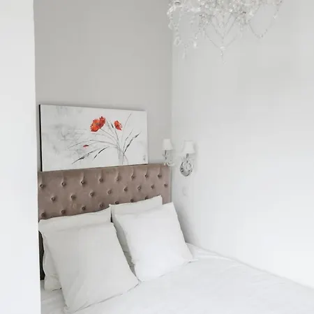 Chic On The Champs-elysees With Ac Apartment Paris