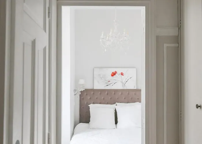Apartment Chic On The Champs-elysees With Ac Paris