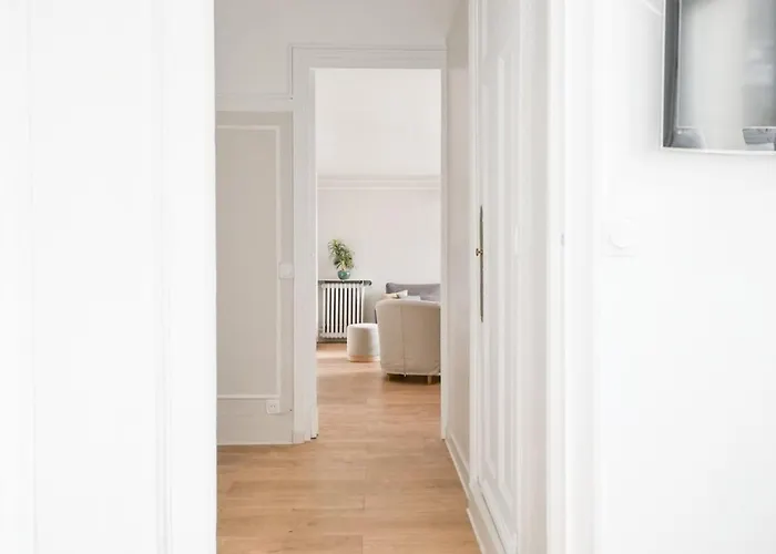 Chic On The Champs-elysees With Ac Appartement *