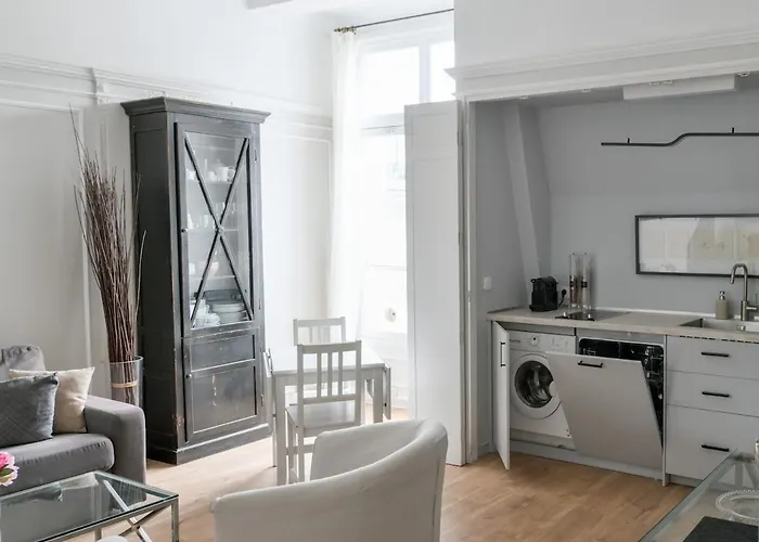 Chic On The Champs-elysees With Ac Appartement