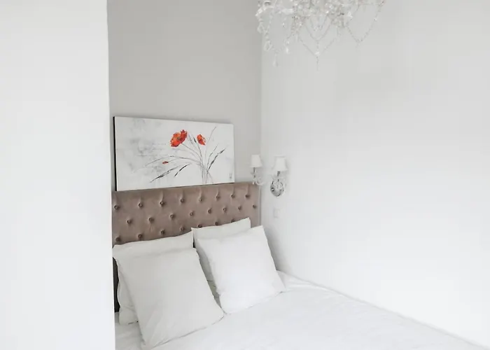 Chic On The Champs-elysees With Ac Appartement Parijs